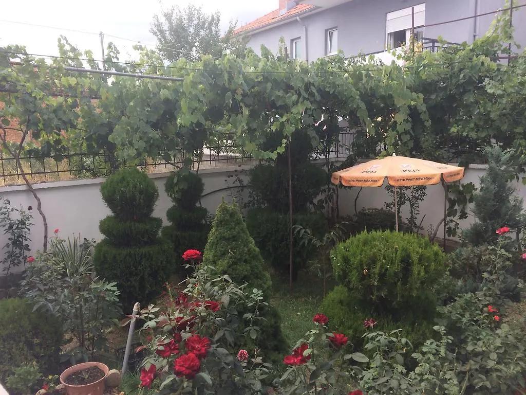 Vila Ridvani Korce 0*,  Albania