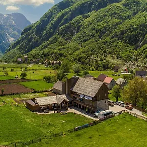 Bujtina Polia Farma