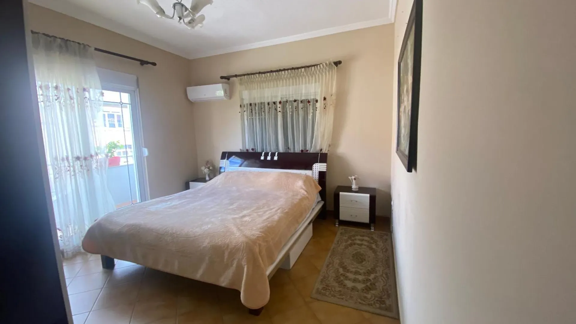 Vila Ridvani Korce 0*,  Albania